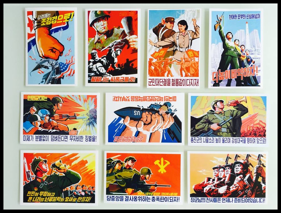 Die poskaarte wat in die paar aandenkingswinkels waarin ons toegelaat is, te koop aangebied word. Die VSA is heel duidelik nie die Noord-Koreane se gunstelingland nie.